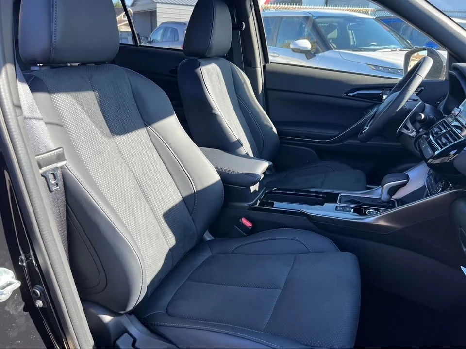 2025 Mitsubishi Eclipse Cross - Image 12 of 14