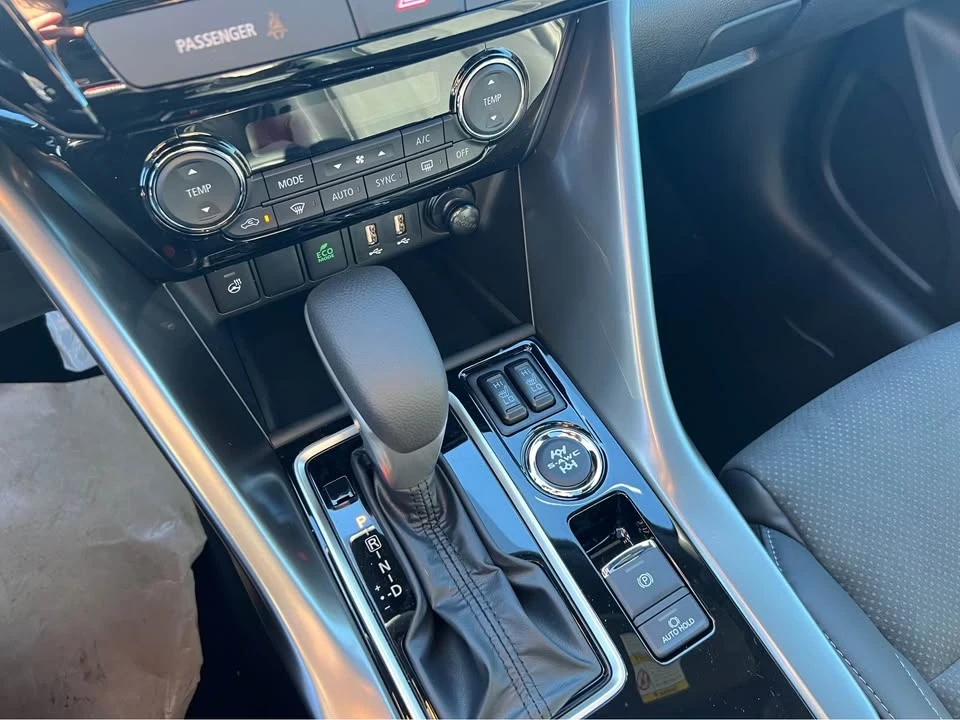2025 Mitsubishi Eclipse Cross - Image 11 of 14