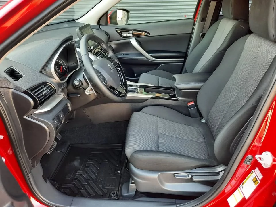 2025 Mitsubishi Eclipse Cross - Image 9 of 14