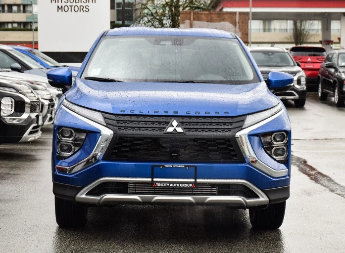 2025 Mitsubishi Eclipse Cross - Image 2 of 15