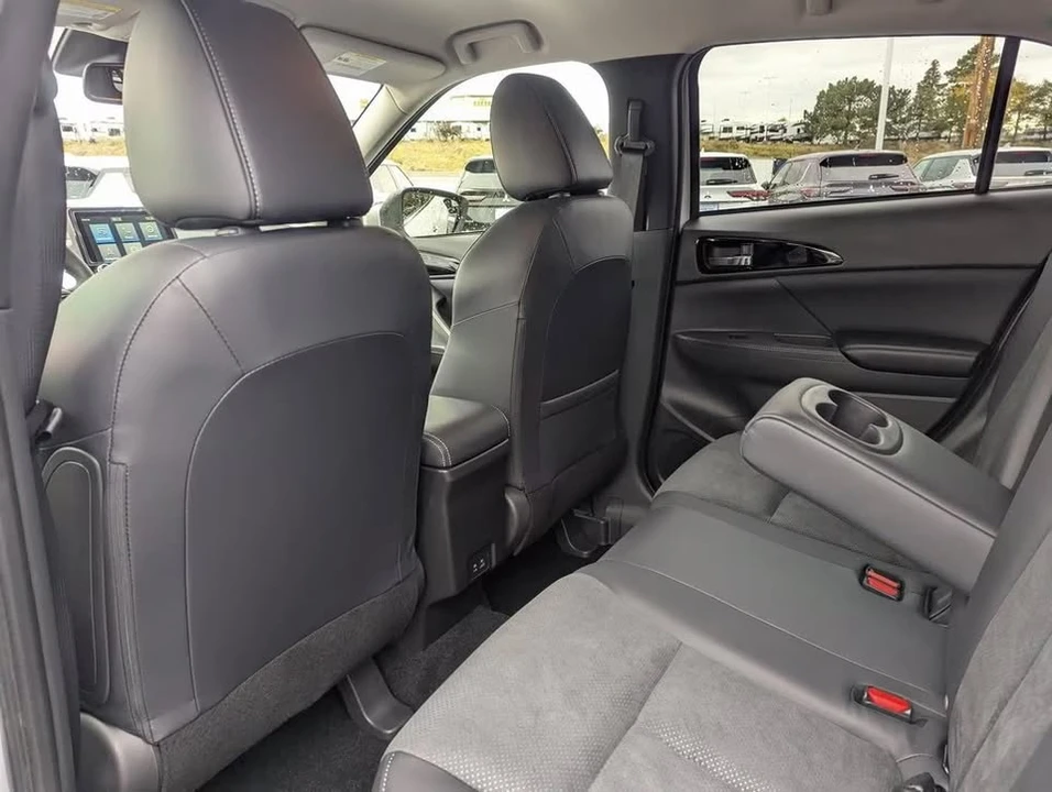 2025 Mitsubishi Eclipse Cross - Image 10 of 10