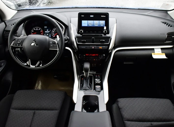 2025 Mitsubishi Eclipse Cross - Image 10 of 15