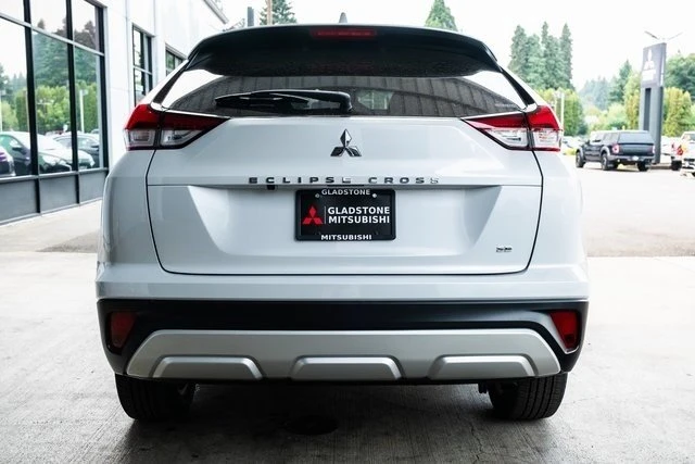 2025 Mitsubishi Eclipse Cross - Image 4 of 19