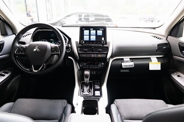 2025 Mitsubishi Eclipse Cross - Image 8 of 19