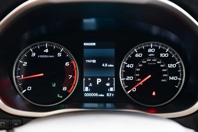 2025 Mitsubishi Eclipse Cross - Image 12 of 19