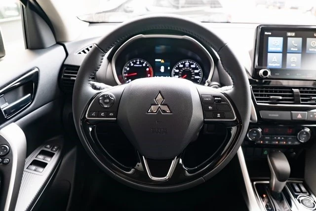 2025 Mitsubishi Eclipse Cross - Image 11 of 19