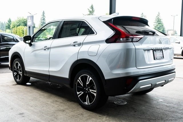 2025 Mitsubishi Eclipse Cross - Image 3 of 19