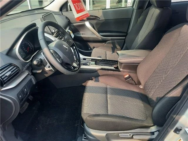 2025 Mitsubishi Eclipse Cross - Image 6 of 8