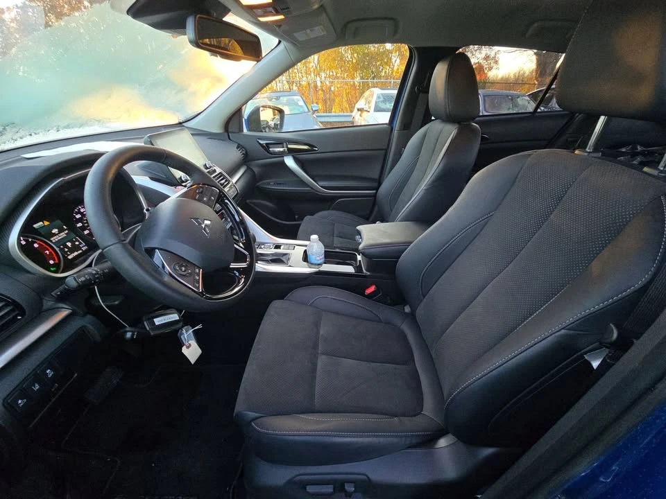 2025 Mitsubishi Eclipse Cross - Image 4 of 12