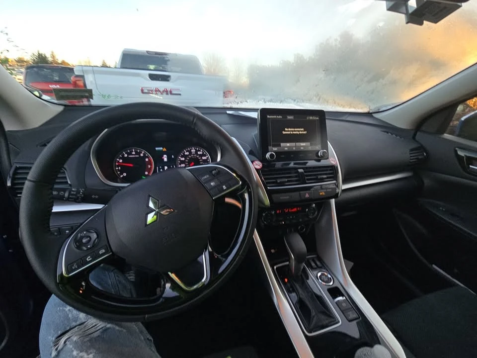 2025 Mitsubishi Eclipse Cross - Image 10 of 12
