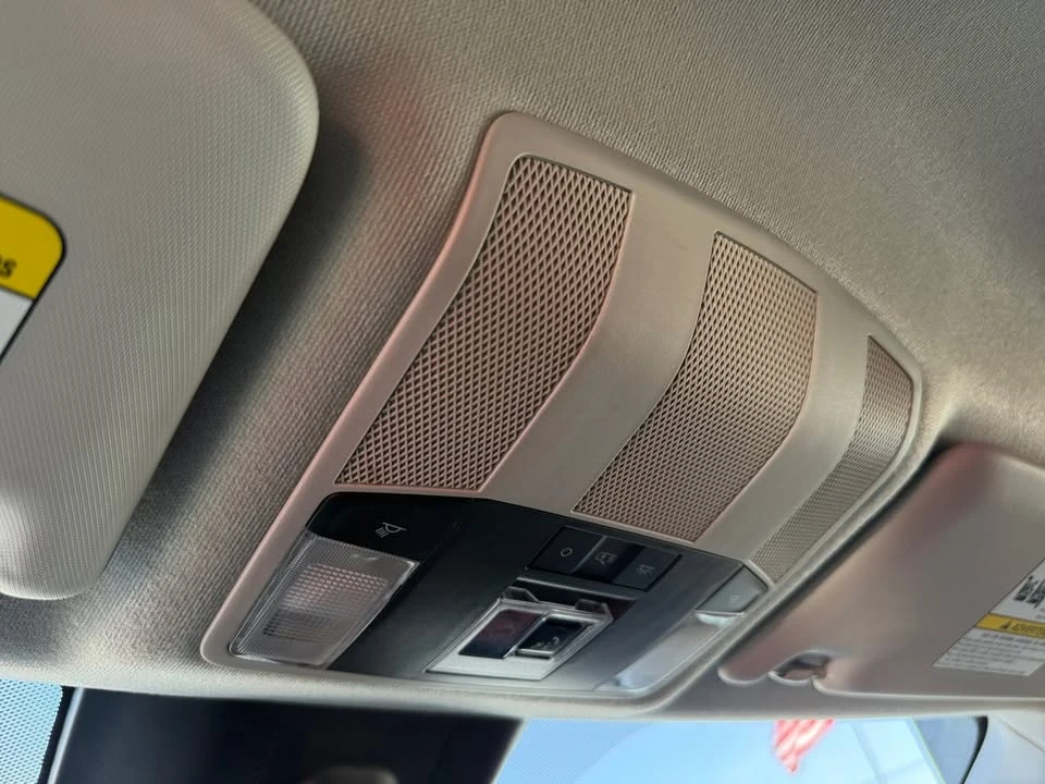 2025 Mitsubishi Eclipse Cross - Image 17 of 20