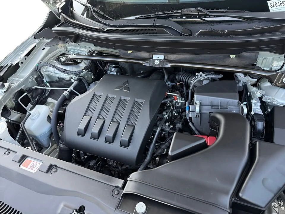 2025 Mitsubishi Eclipse Cross - Image 13 of 20