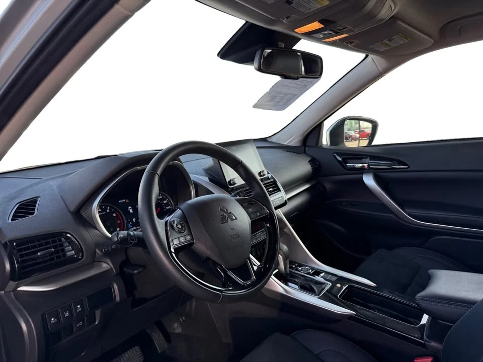 2025 Mitsubishi Eclipse Cross - Image 9 of 20
