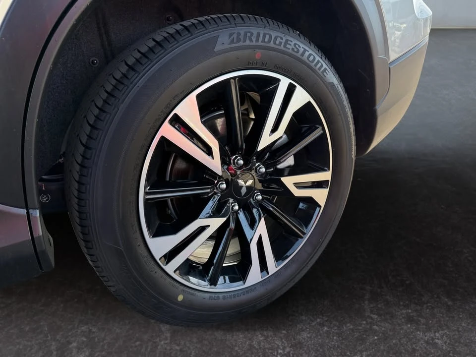 2025 Mitsubishi Eclipse Cross - Image 14 of 20
