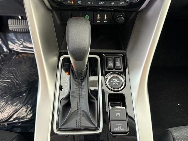 2025 Mitsubishi Eclipse Cross - Image 7 of 18