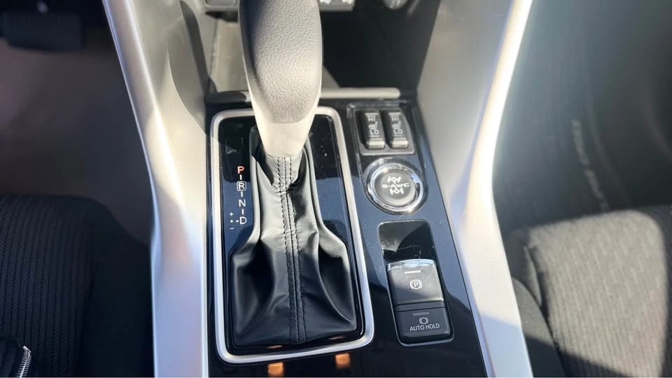 2025 Mitsubishi Eclipse Cross - Image 16 of 18