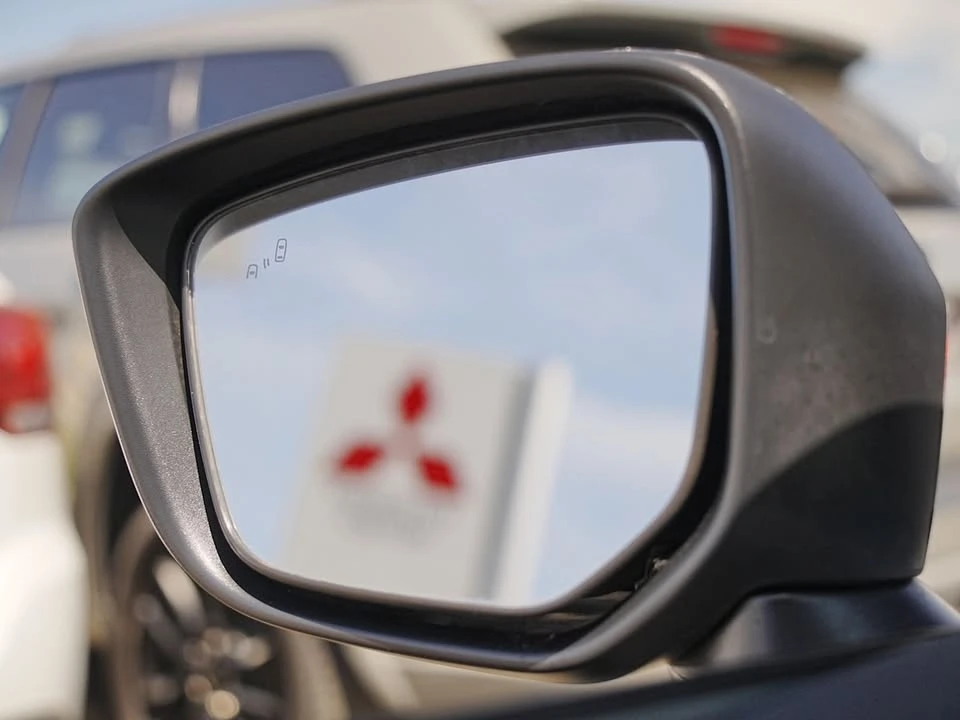 2025 Mitsubishi Eclipse Cross - Image 10 of 20