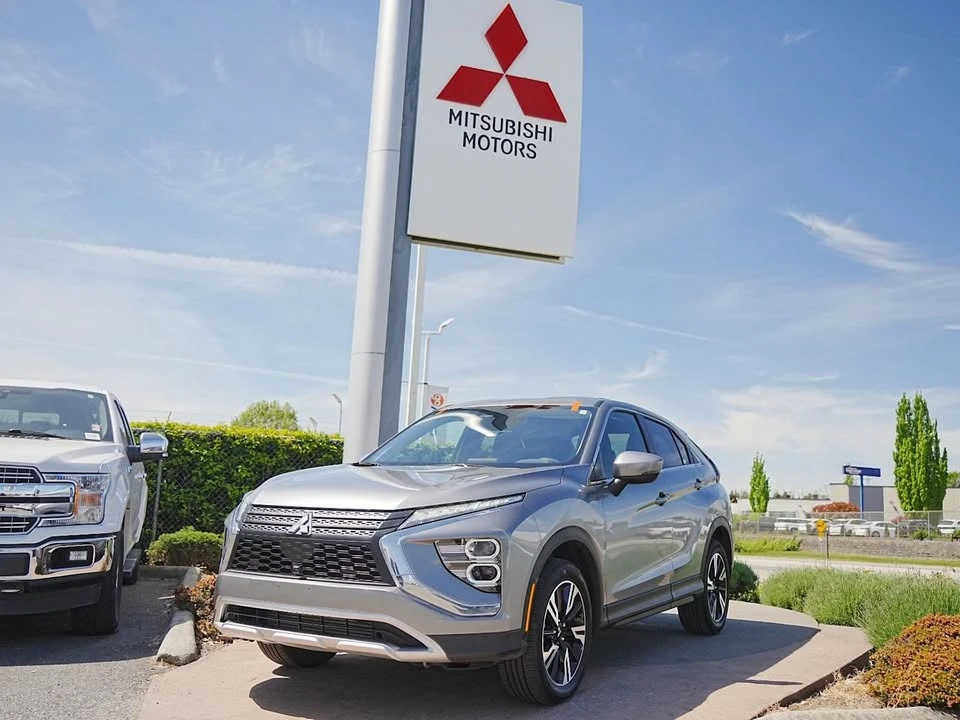 2025 Mitsubishi Eclipse Cross - Image 2 of 20