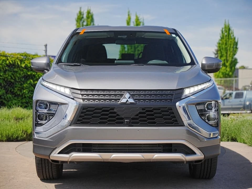 2025 Mitsubishi Eclipse Cross - Image 3 of 20