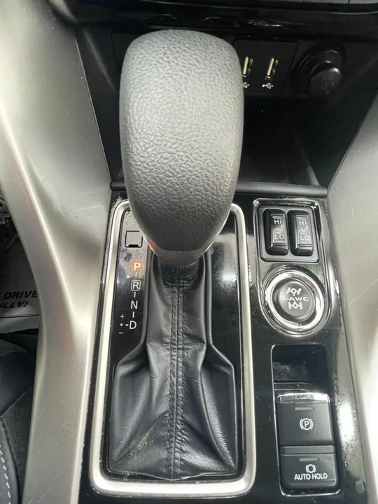 2025 Mitsubishi Eclipse Cross - Image 14 of 18