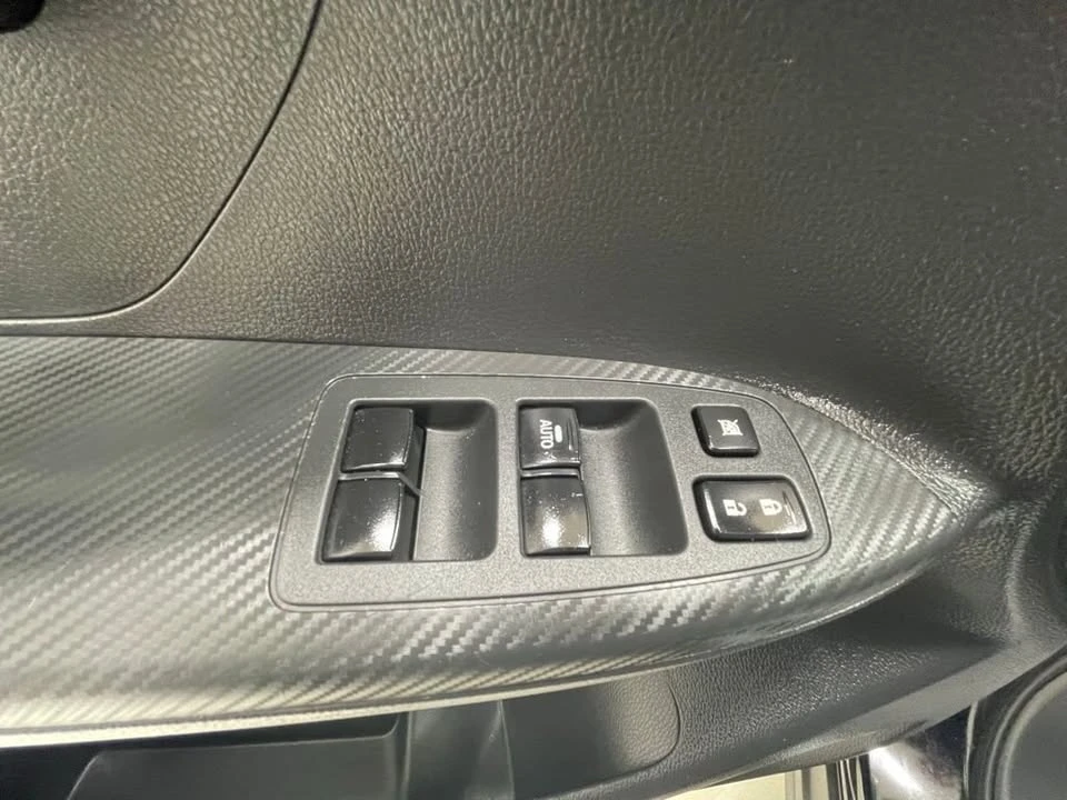 2025 Mitsubishi Eclipse Cross - Image 10 of 18