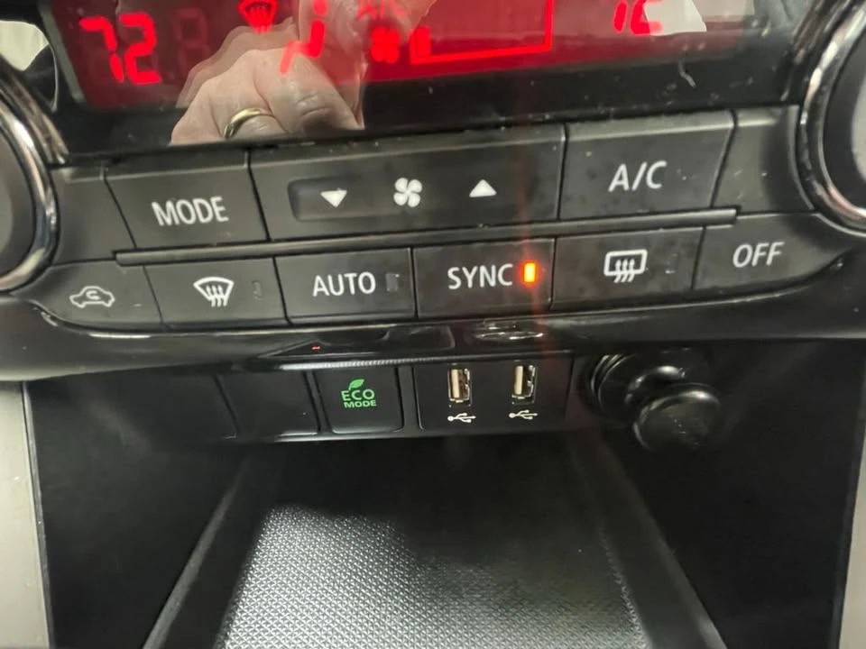 2025 Mitsubishi Eclipse Cross - Image 15 of 18