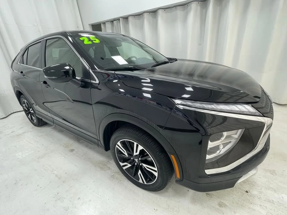 2025 Mitsubishi Eclipse Cross - Image 2 of 4