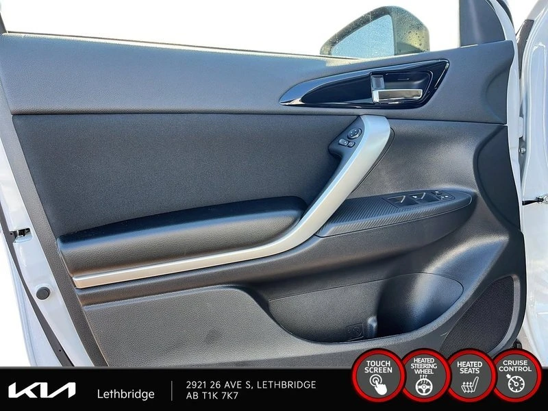 2025 Mitsubishi Eclipse Cross - Image 9 of 13