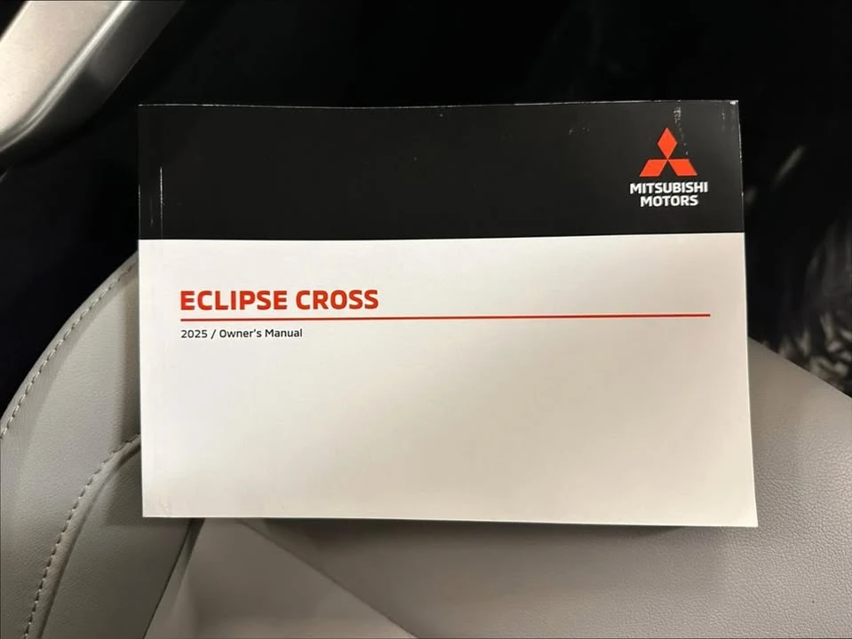 2025 Mitsubishi Eclipse Cross - Image 18 of 20