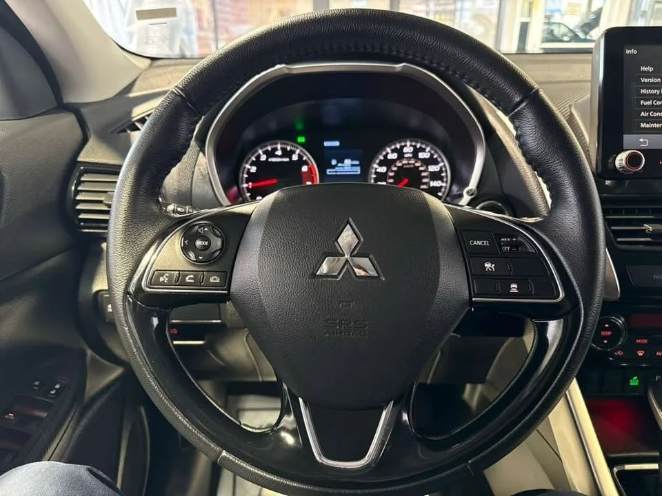 2025 Mitsubishi Eclipse Cross - Image 11 of 20