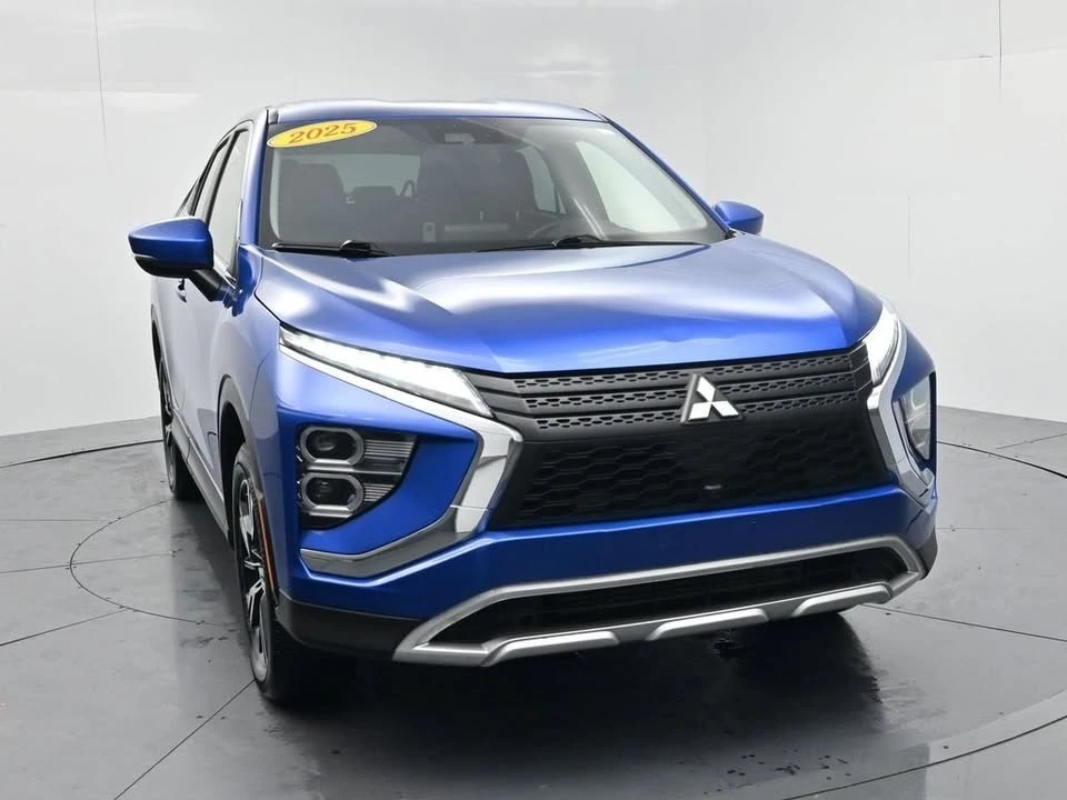 2025 Mitsubishi Eclipse Cross - Image 2 of 20