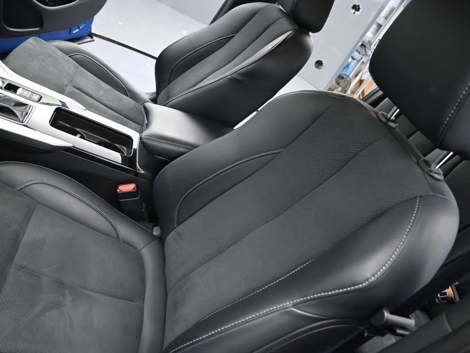 2025 Mitsubishi Eclipse Cross - Image 9 of 20