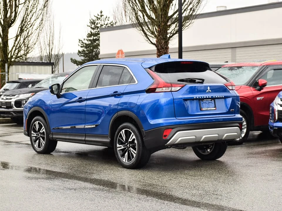 2025 Mitsubishi Eclipse Cross - Image 3 of 17