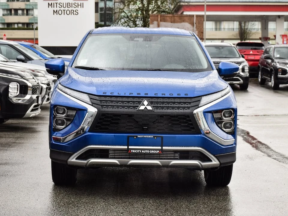 2025 Mitsubishi Eclipse Cross - Image 2 of 17