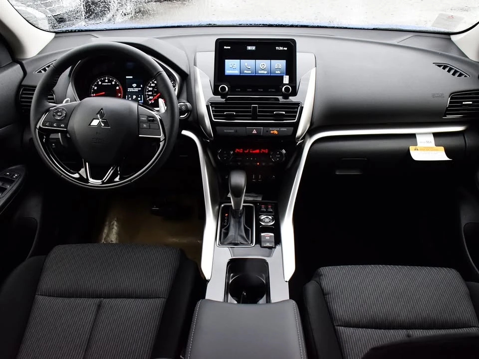 2025 Mitsubishi Eclipse Cross - Image 15 of 17