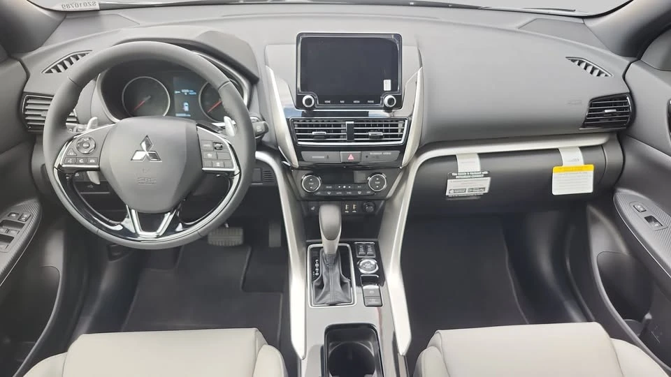 2025 Mitsubishi Eclipse Cross - Image 9 of 13
