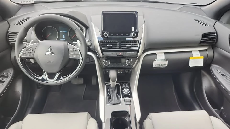 2025 Mitsubishi Eclipse Cross - Image 8 of 12