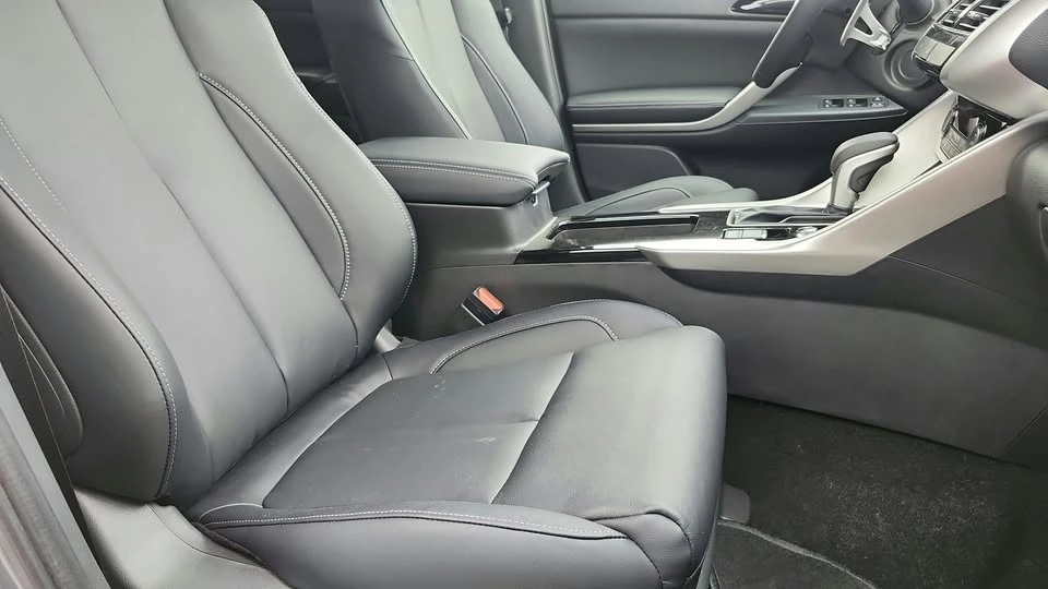 2025 Mitsubishi Eclipse Cross - Image 4 of 8