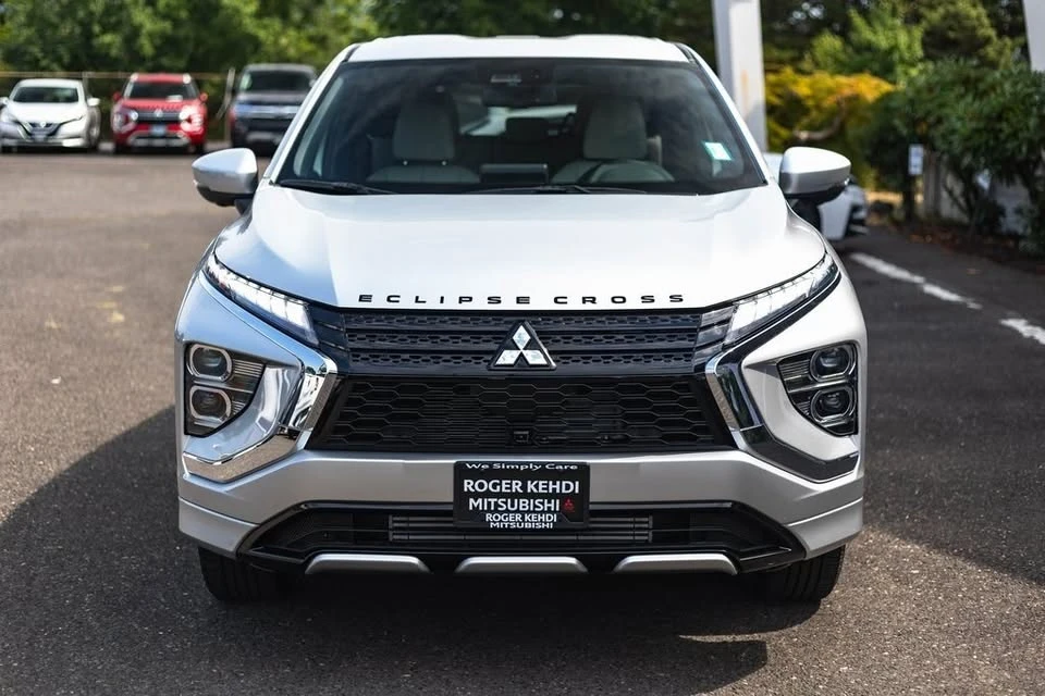2025 Mitsubishi Eclipse Cross - Image 5 of 20