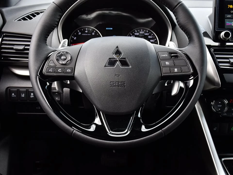 2025 Mitsubishi Eclipse Cross - Image 12 of 20