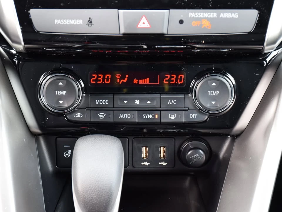 2025 Mitsubishi Eclipse Cross - Image 18 of 20