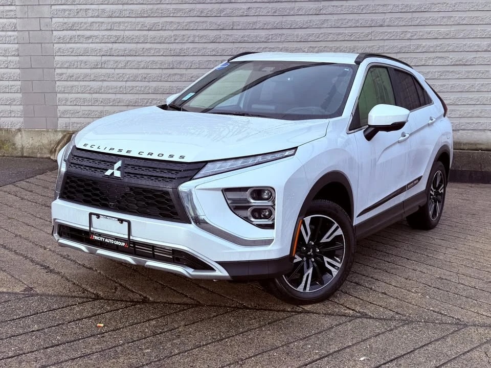 2025 Mitsubishi Eclipse Cross - Image 2 of 20