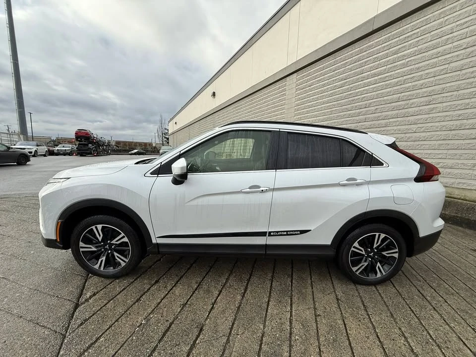 2025 Mitsubishi Eclipse Cross - Image 9 of 20