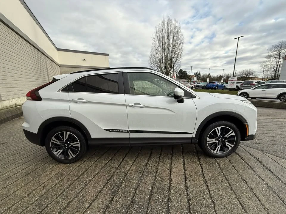 2025 Mitsubishi Eclipse Cross - Image 5 of 20