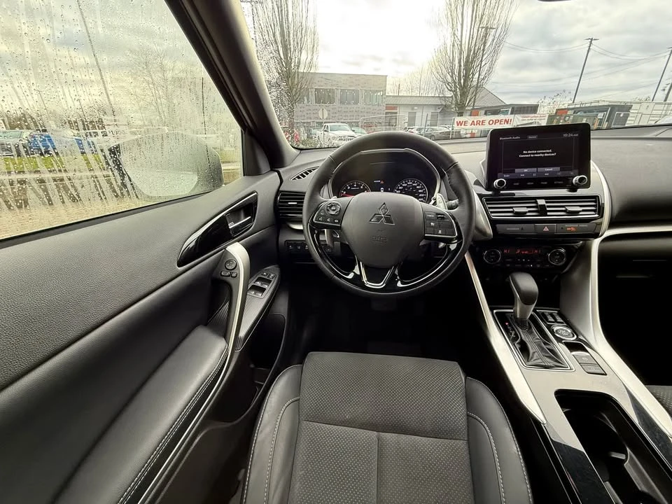 2025 Mitsubishi Eclipse Cross - Image 15 of 18