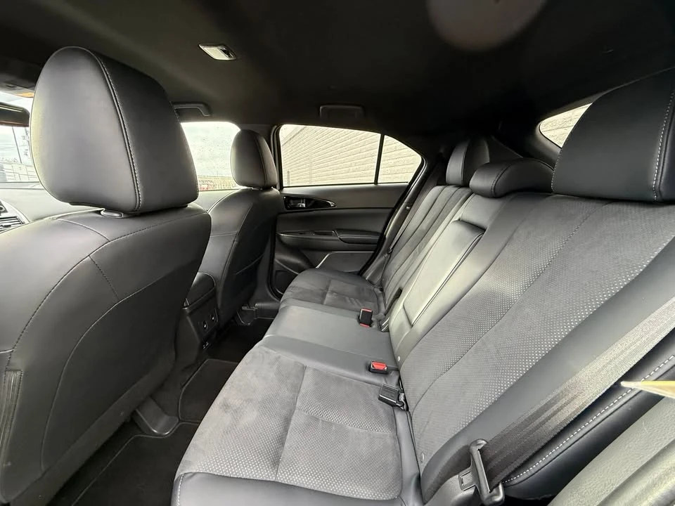 2025 Mitsubishi Eclipse Cross - Image 11 of 18