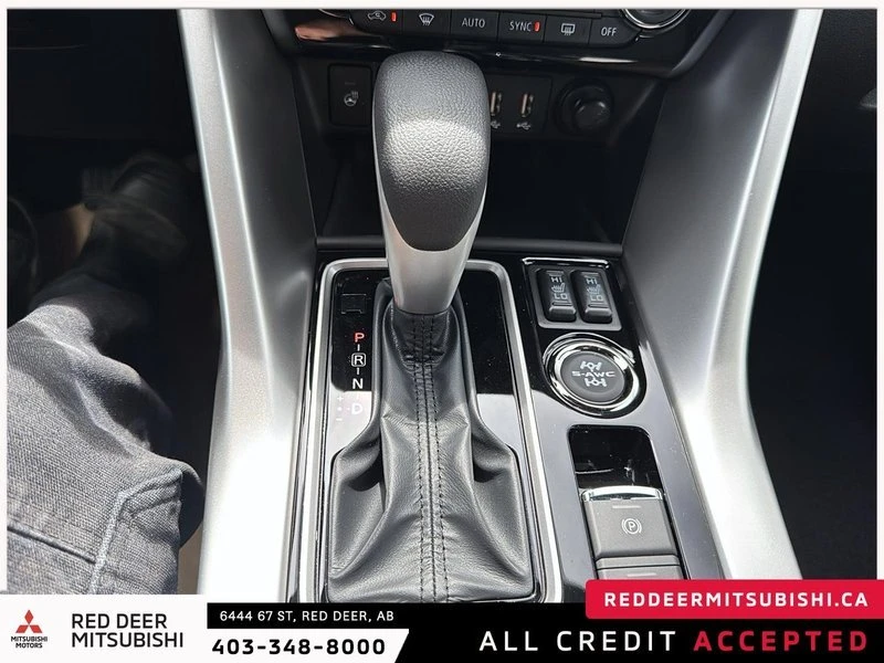 2025 Mitsubishi Eclipse Cross - Image 14 of 17