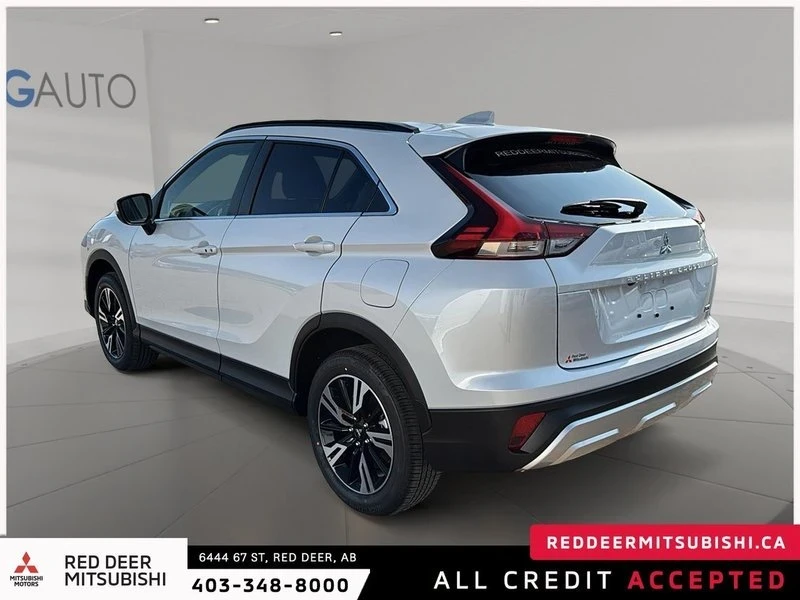 2025 Mitsubishi Eclipse Cross - Image 4 of 17