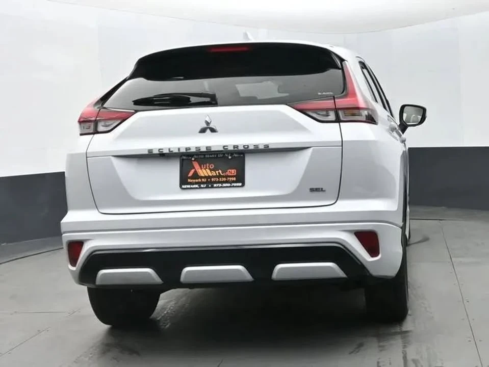 2025 Mitsubishi Eclipse Cross - Image 2 of 4