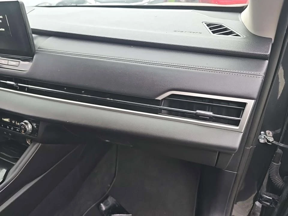 2025 Mitsubishi Outlander - Image 4 of 11